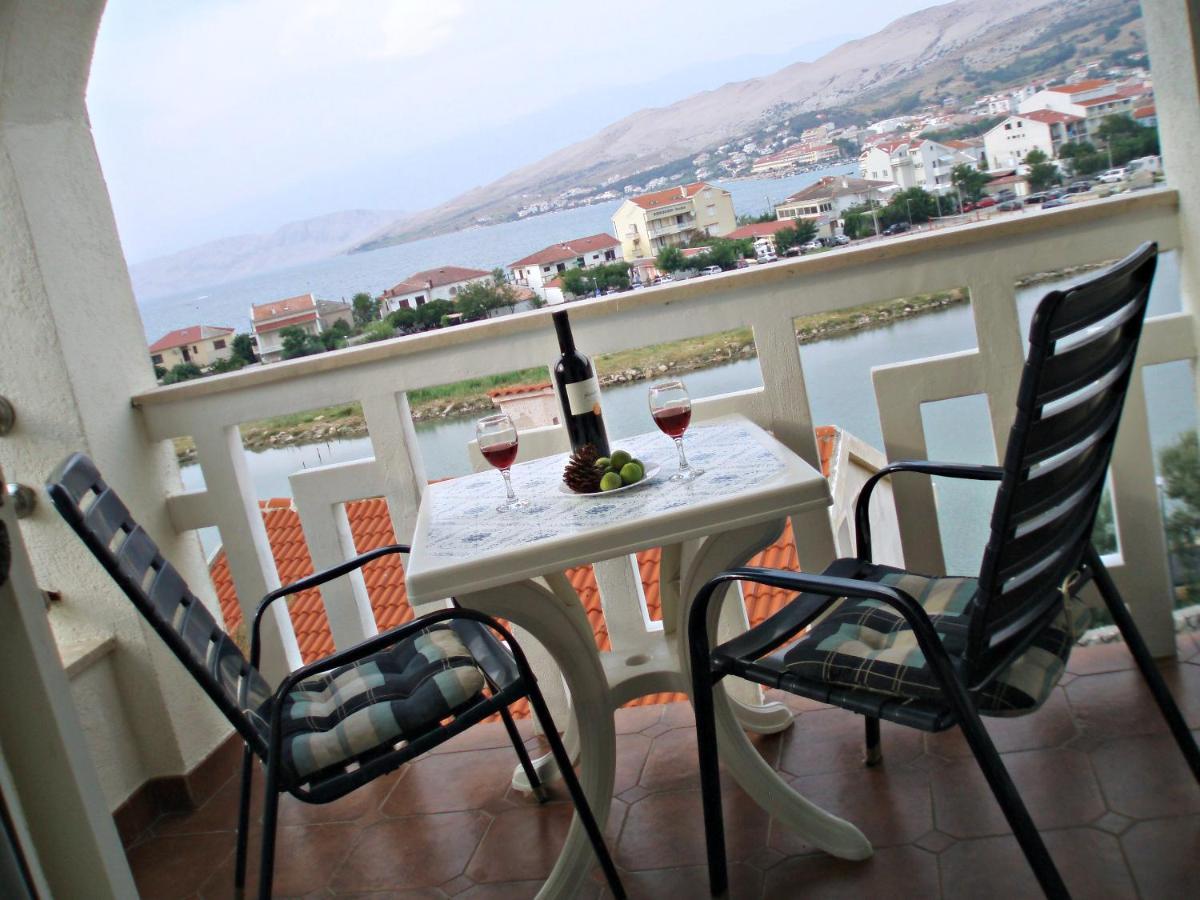 Apartments Tatjana Паг Екстериор снимка