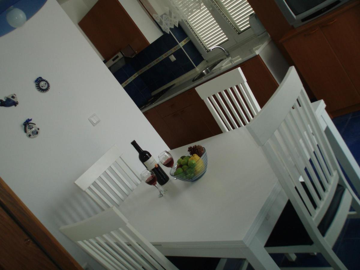 Apartments Tatjana Паг Екстериор снимка