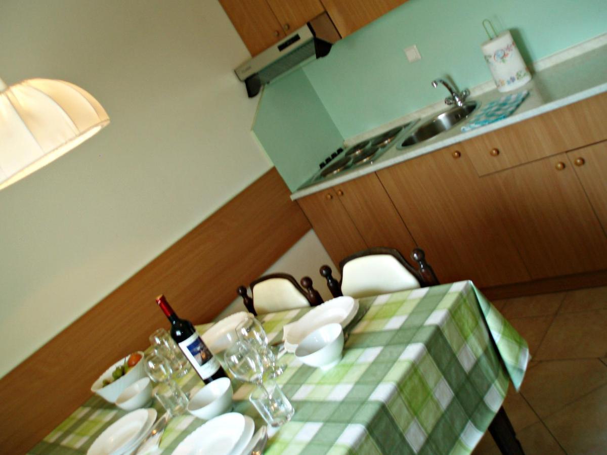 Apartments Tatjana Паг Екстериор снимка