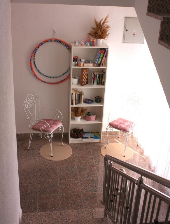 Apartments Tatjana Паг Екстериор снимка