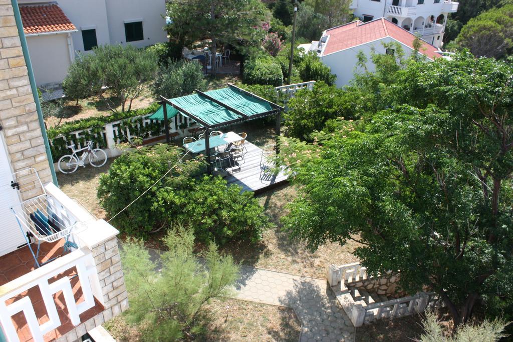 Apartments Tatjana Паг Екстериор снимка