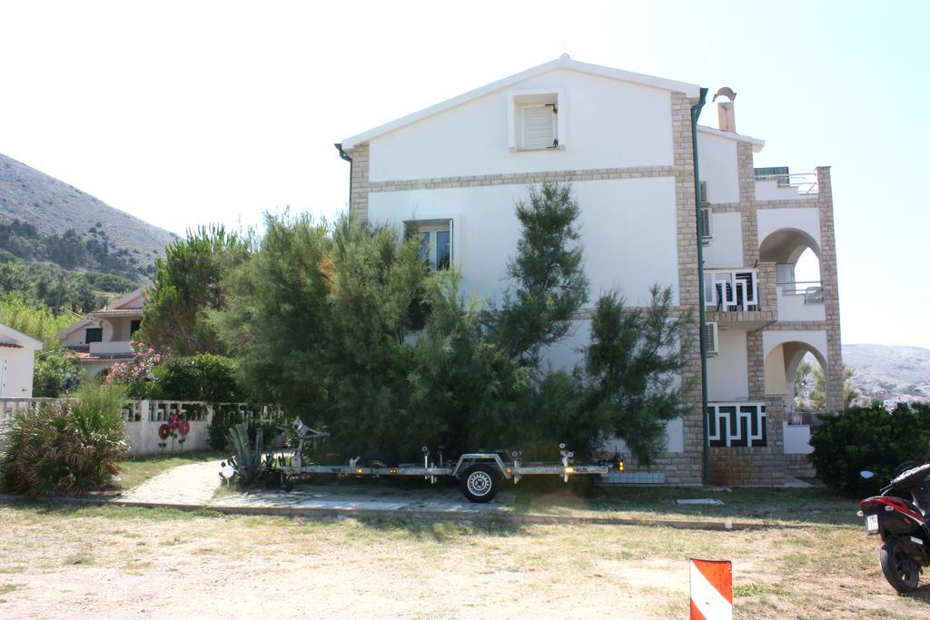 Apartments Tatjana Паг Екстериор снимка