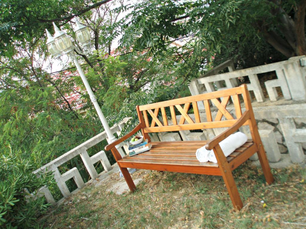 Apartments Tatjana Паг Екстериор снимка