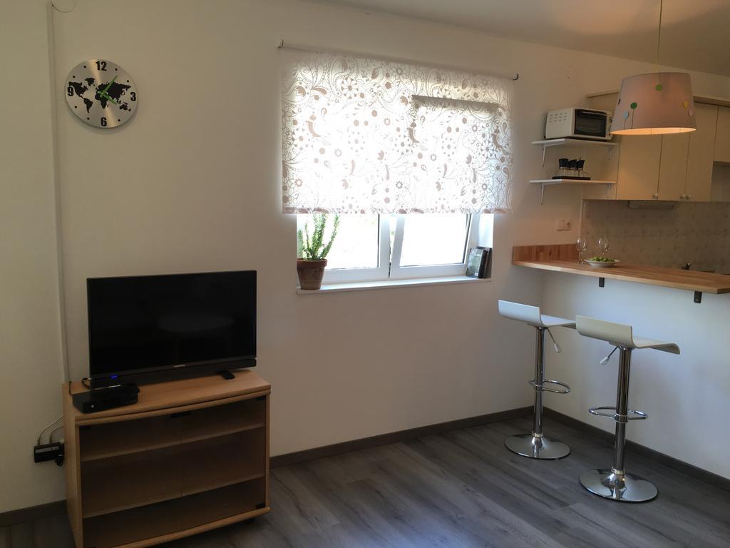 Apartments Tatjana Паг Екстериор снимка