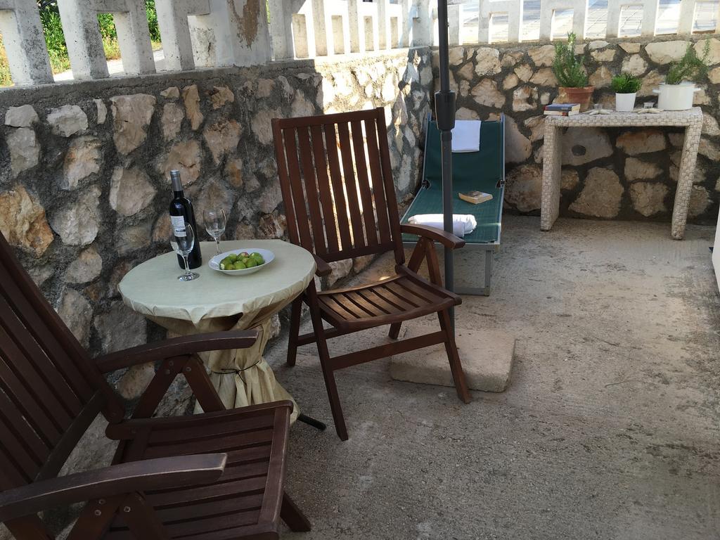 Apartments Tatjana Паг Екстериор снимка