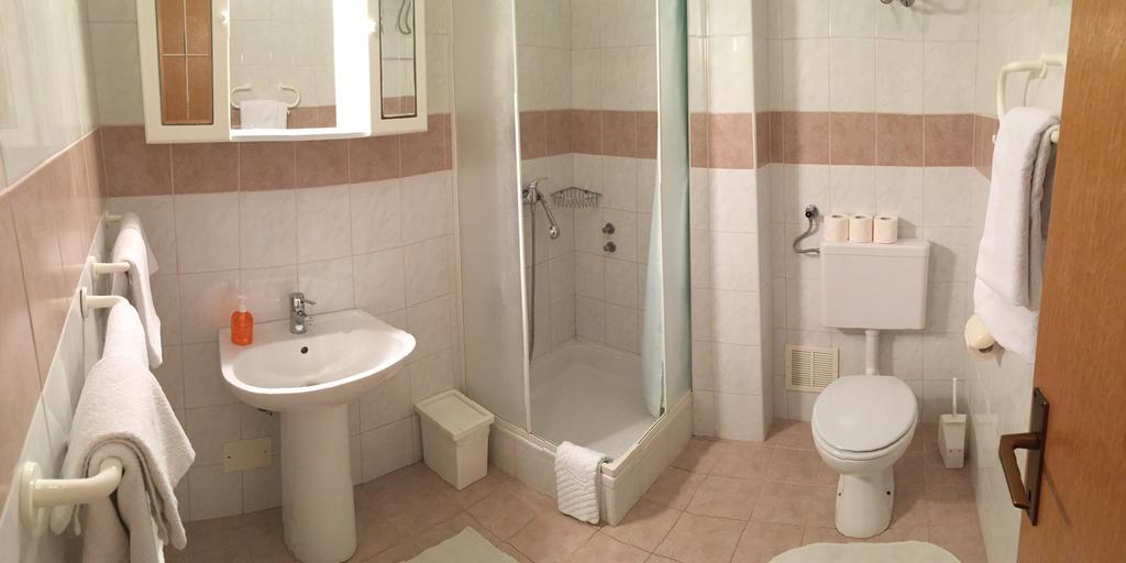 Apartments Tatjana Паг Екстериор снимка