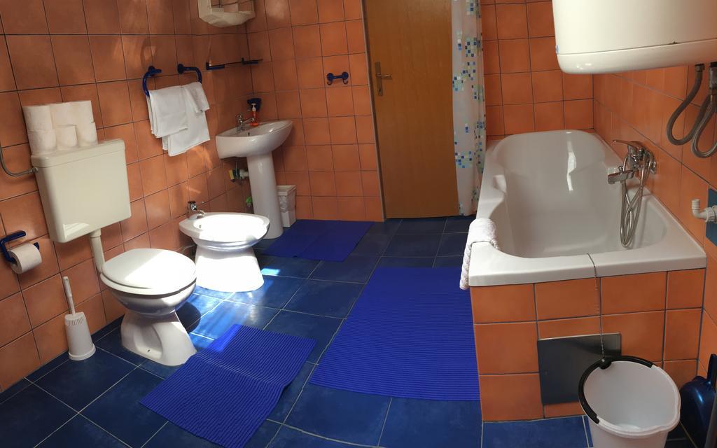 Apartments Tatjana Паг Стая снимка